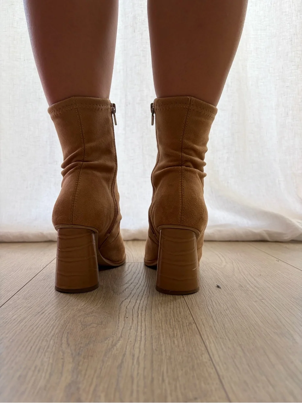 Dolce Vita tan suede